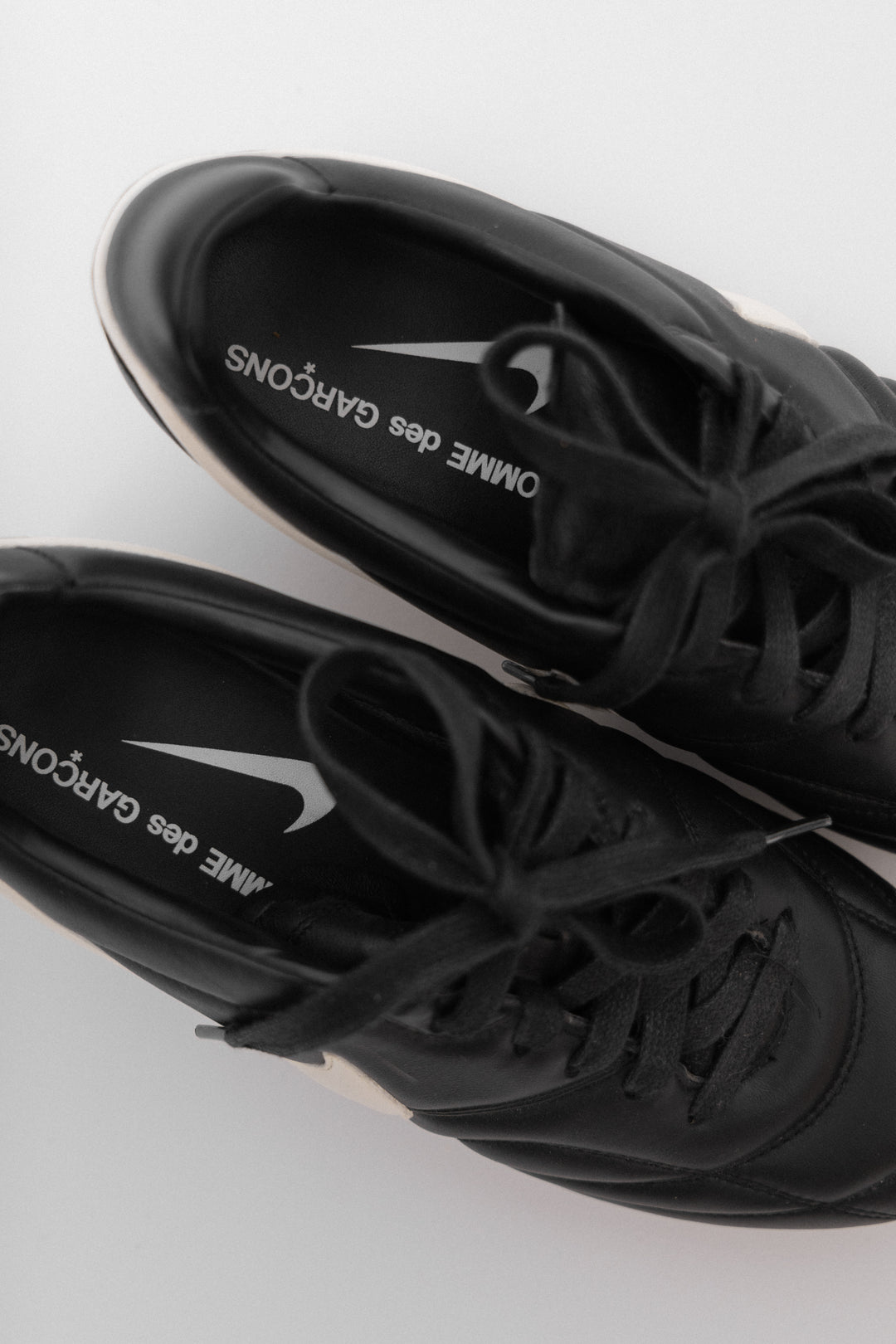 COMME DES GARCONS x NIKE - Padded sneakers with heels – L'OBSCUR