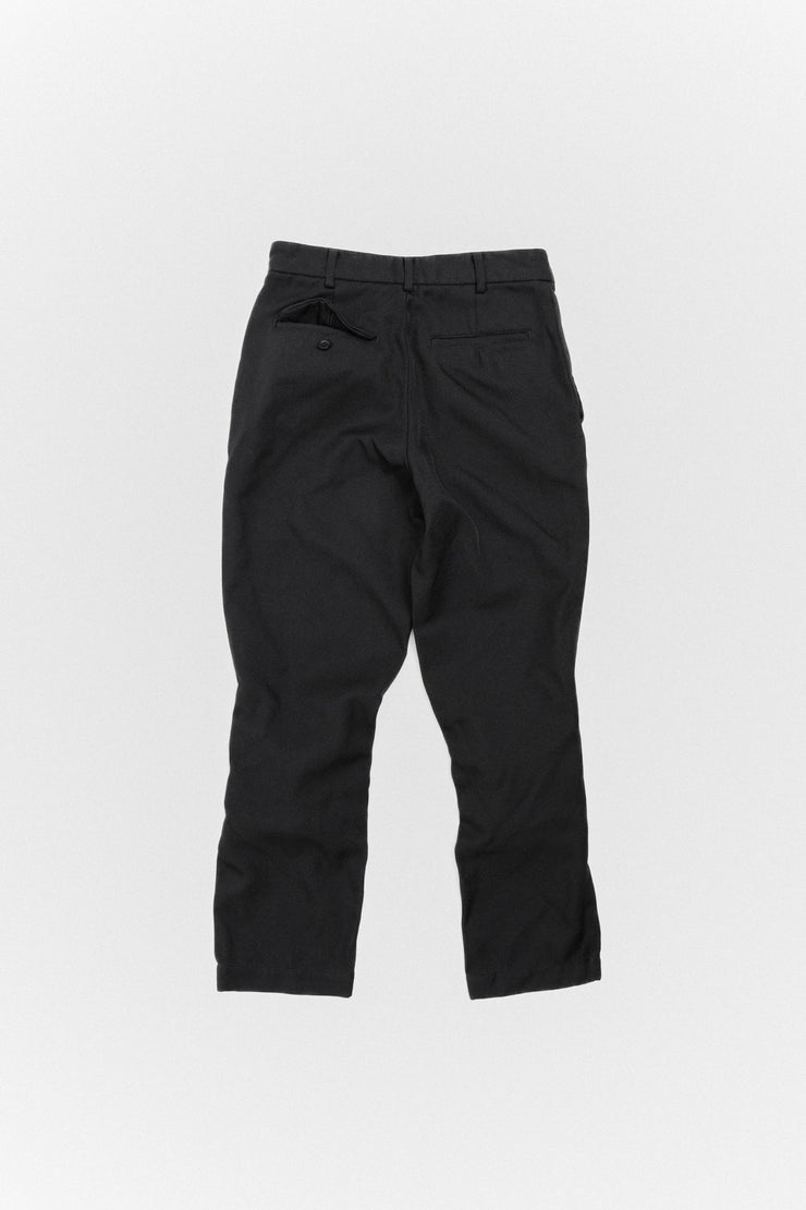 COMME DES GARCONS BLACK - FW19 Cropped pants with buckled straps