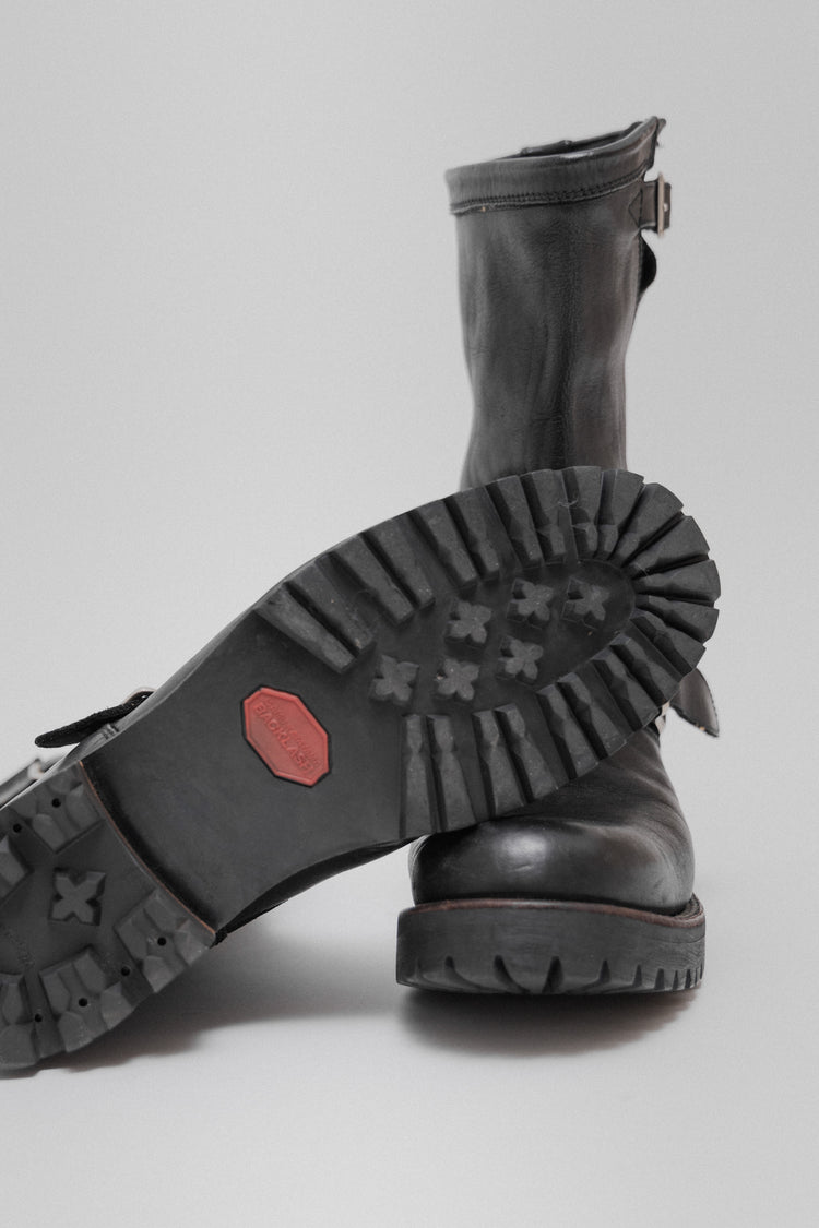 ISAMU KATAYAMA BACKLASH - Engineer leather boots with Vibram soles
