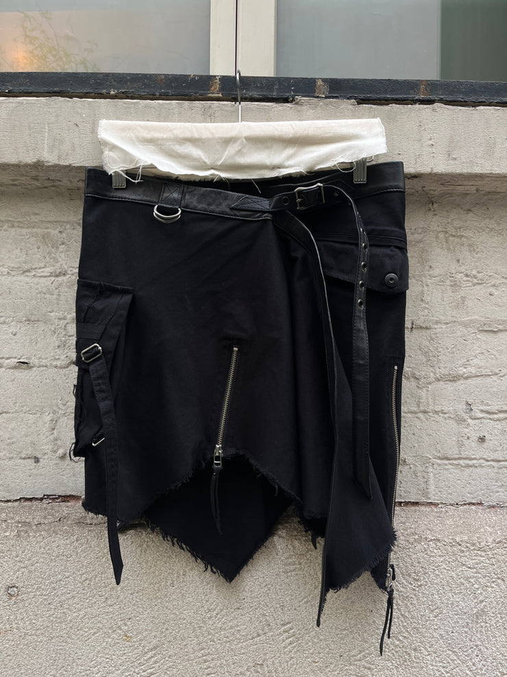 KMRII - RESERVED cotton skirt belt with a leather waist, zipper and pocket details, slashed hems