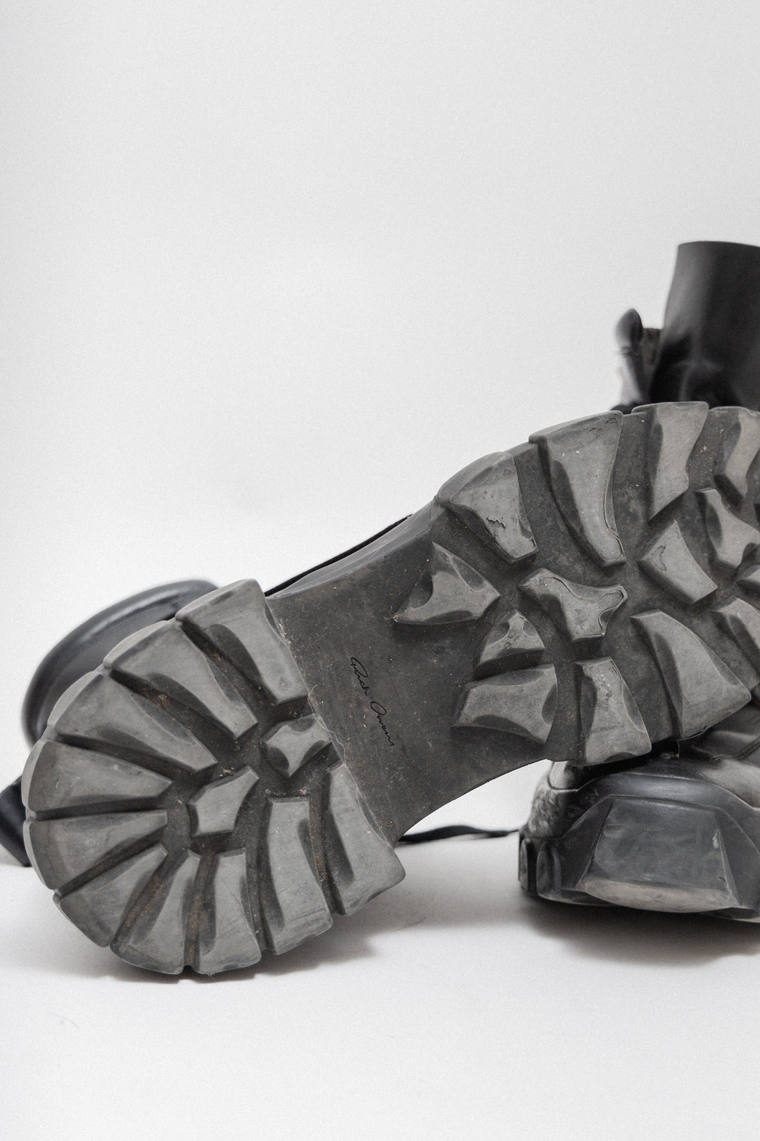 【初期】RickOwens 18ss ペンタグラムトラクターブーツ43 初期】RickOwens 18ss ペンタグラムトラクターブーツ43