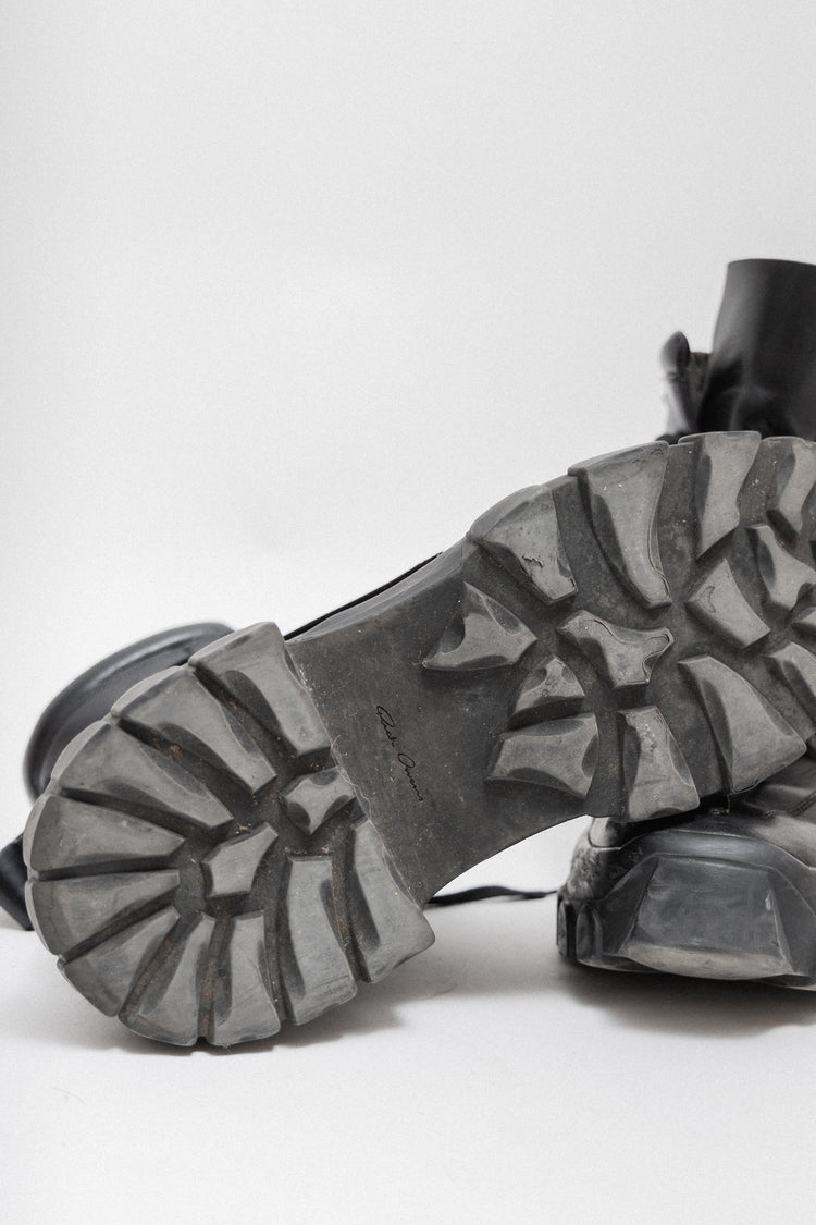 RICK OWENS - SS18 DIRT Pentagram tractor boots (runway) – L'OBSCUR