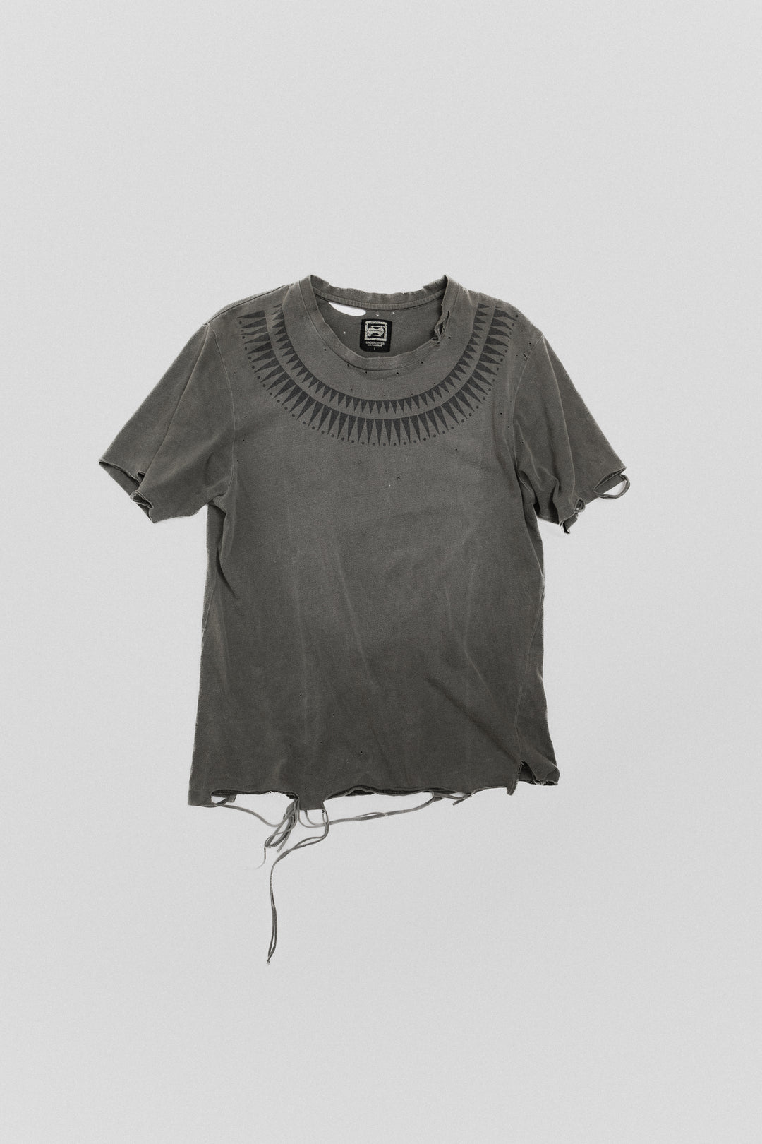 Undercover Undercover 03ss SCAB destroyed necklace print tee