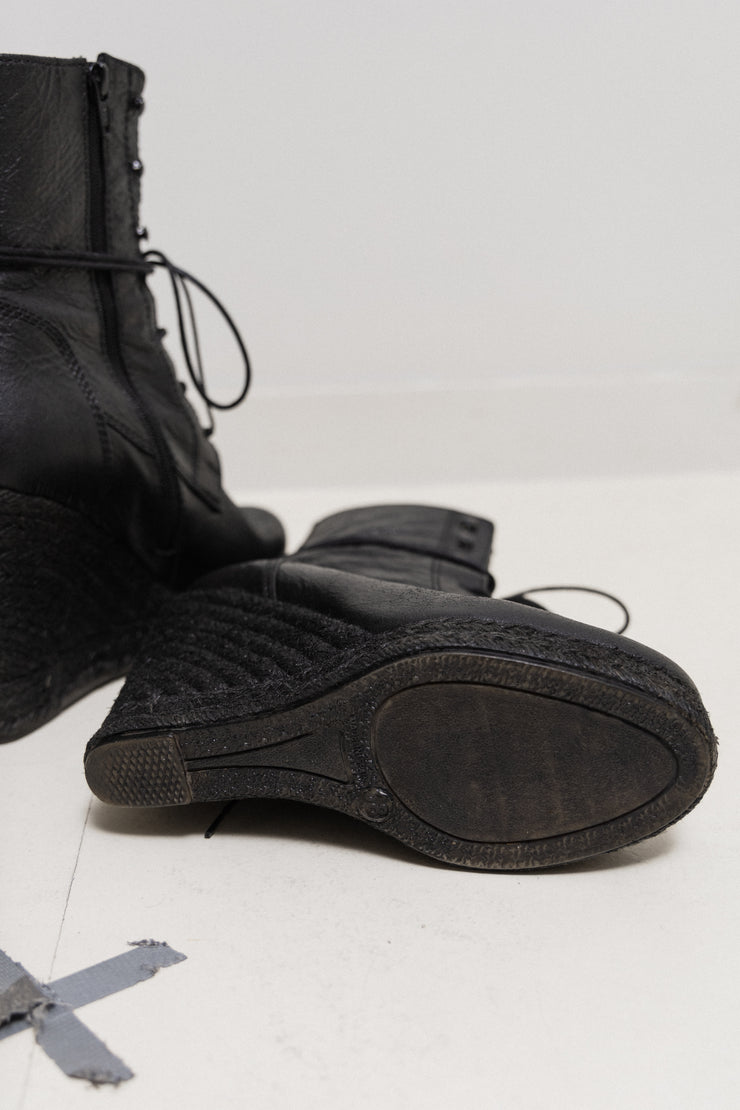 A.F VANDEVORST - SS15 Wrinkled leather boots with raffia wedge heels (runway)