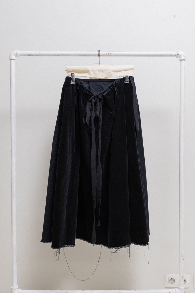 ELENA DAWSON - Wide cotton velvet skirt with waist straps and frayed edges