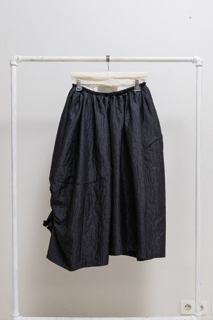 COMME DES GARCONS COMME DES GARCONS - Voluminous skirt with embossed pattern and knot details