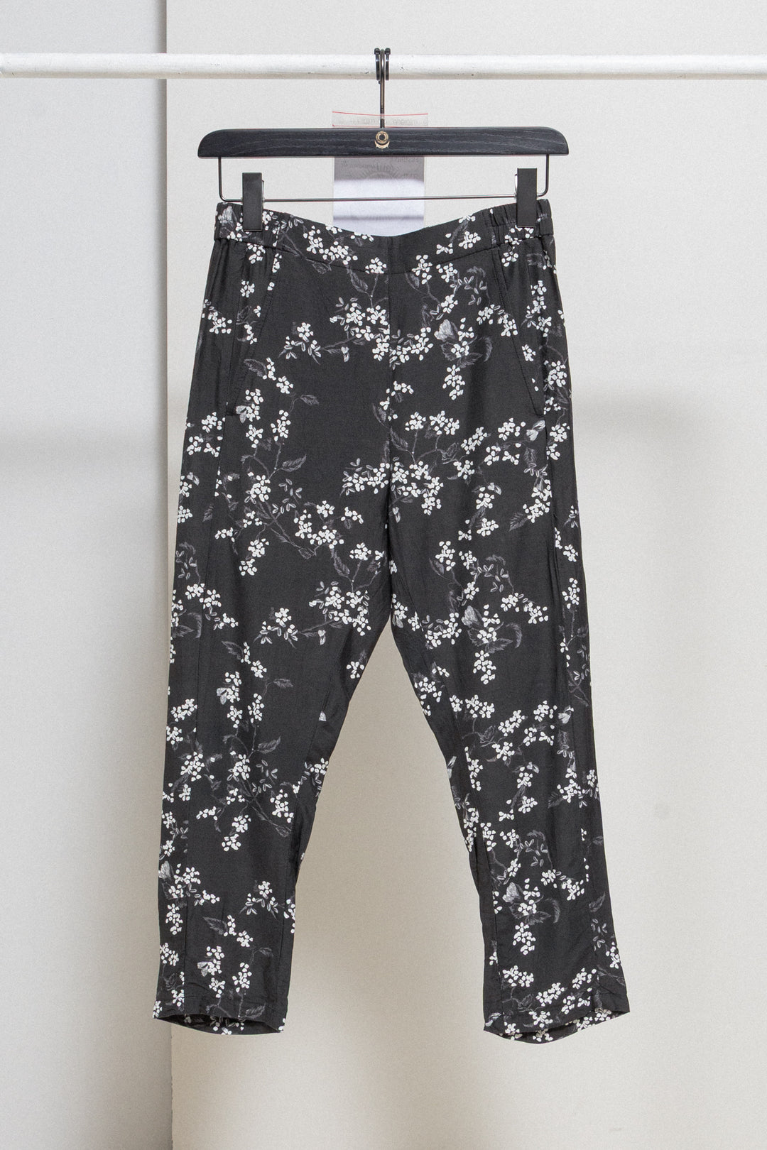 ANN DEMEULEMEESTER - SS17 Silk blend pants with floral pattern – L