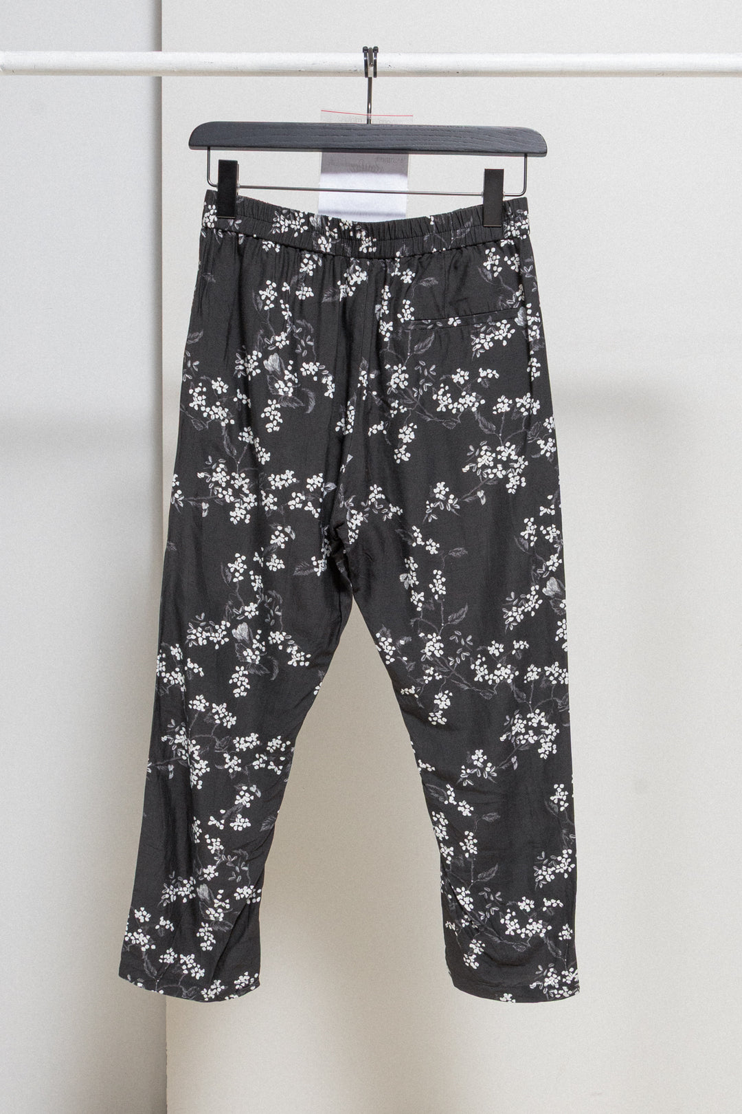 ANN DEMEULEMEESTER - SS17 Silk blend pants with floral pattern – L