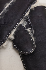 UNDERCOVER - Shearling leather gloves with stitching details