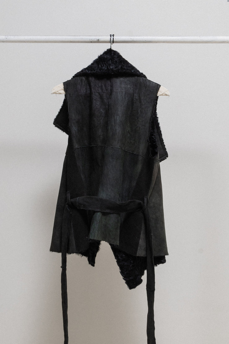 ANN DEMEULEMEESTER - 2010’s Leather and fur reversible jacket with zipper panels and belt