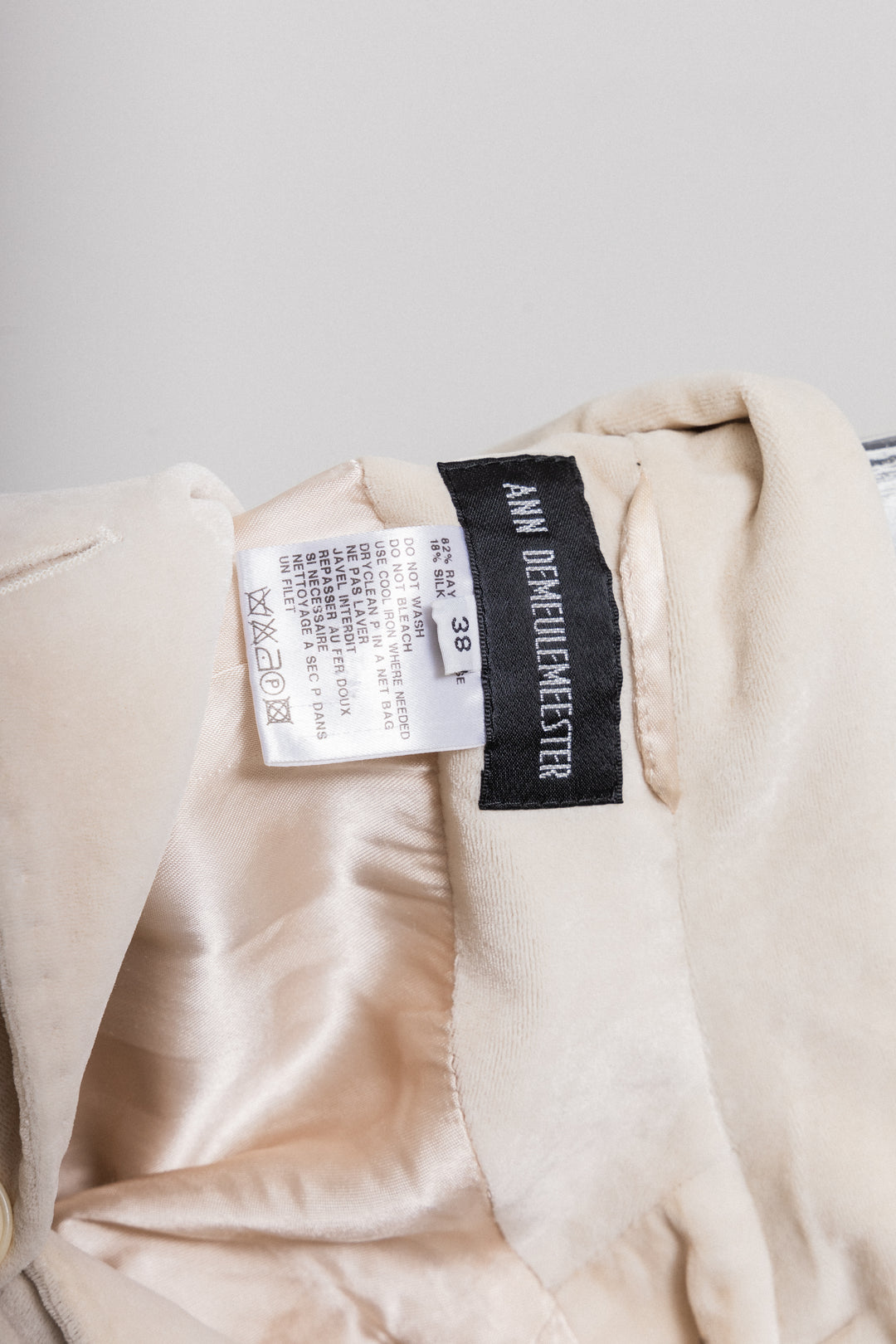 ANN DEMEULEMEESTER - FW05 Rayon + silk velvet A cut jacket