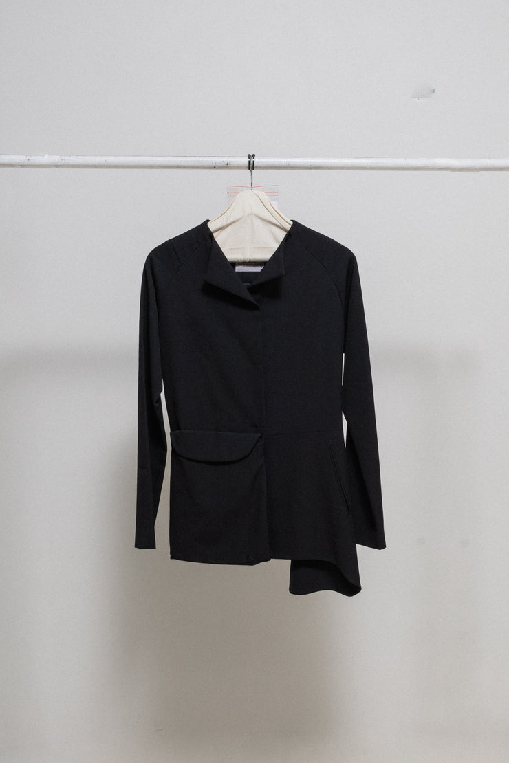 (Pre Sale) YOHJI YAMAMOTO - FW00 Gabardine wool jacket with an asymmetric bottom flap (runway)