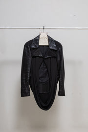 (Pre Sale) YOHJI YAMAMOTO - FW07 Leather and silk jacket forming a back tail (runway)