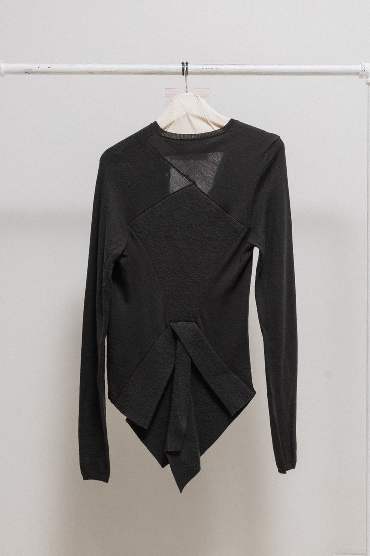 A.F VANDEVORST - FW11 Button up cardigan with back panelled tail and thumb holes (runway)