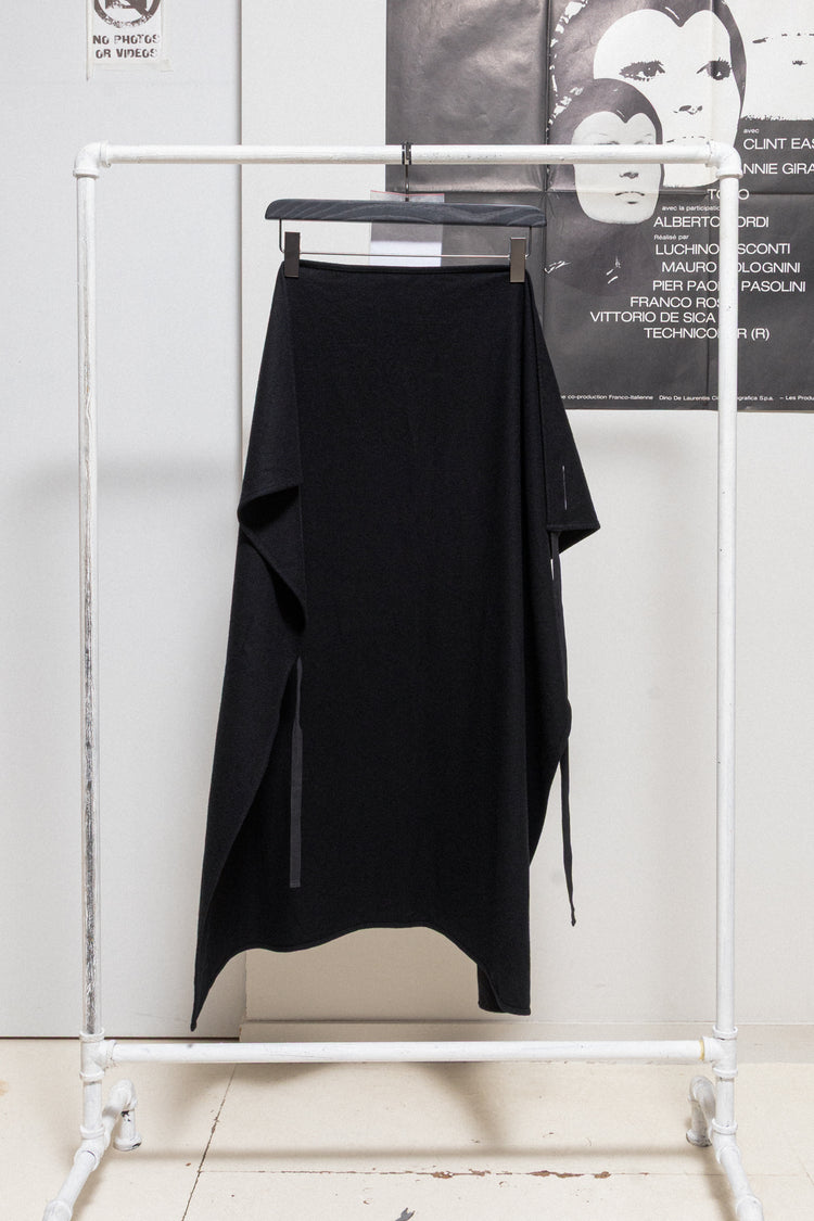 MARTIN MARGIELA - Early 00's Wool apron skirt (Line 6) – L'OBSCUR