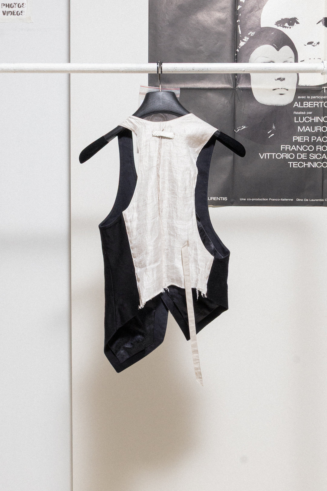 IF SIX WAS NINE - Asymmetric vest with contrasting back – L'OBSCUR