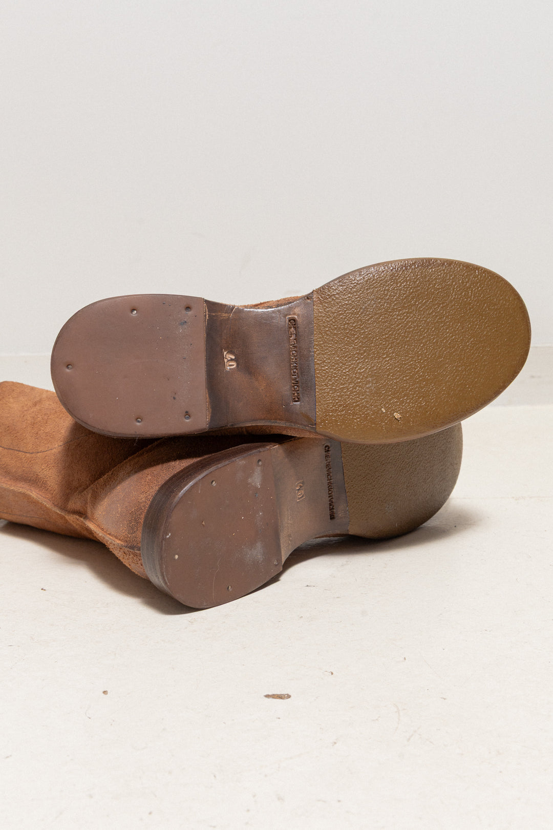 も*ち様 CHEREVICHKIOTVICHKI - 2015AW NUBUCK CHEREVICHKIOTVICHKI - Reverse horse leather camel lace up boots