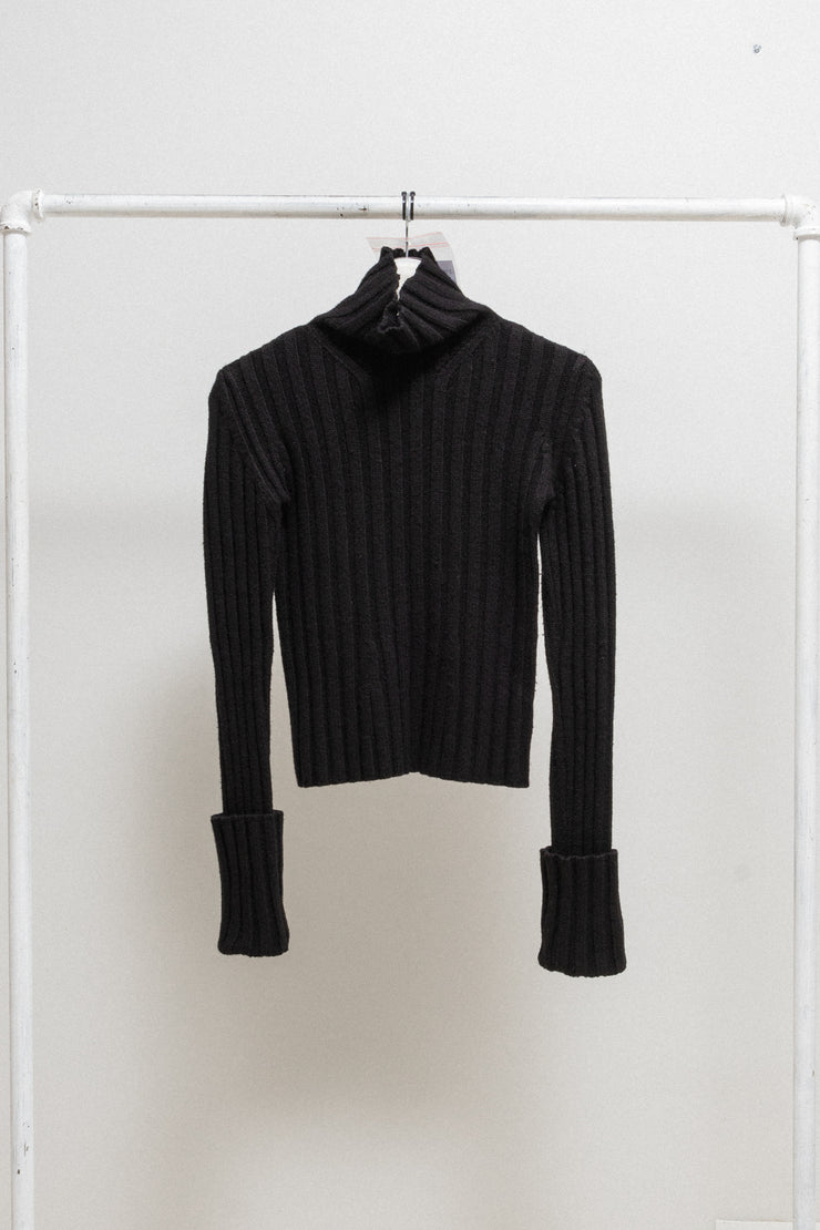 ANN DEMEULEMEESTER - FW00 Wool blend ribbed turtleneck with rolled up cuffs