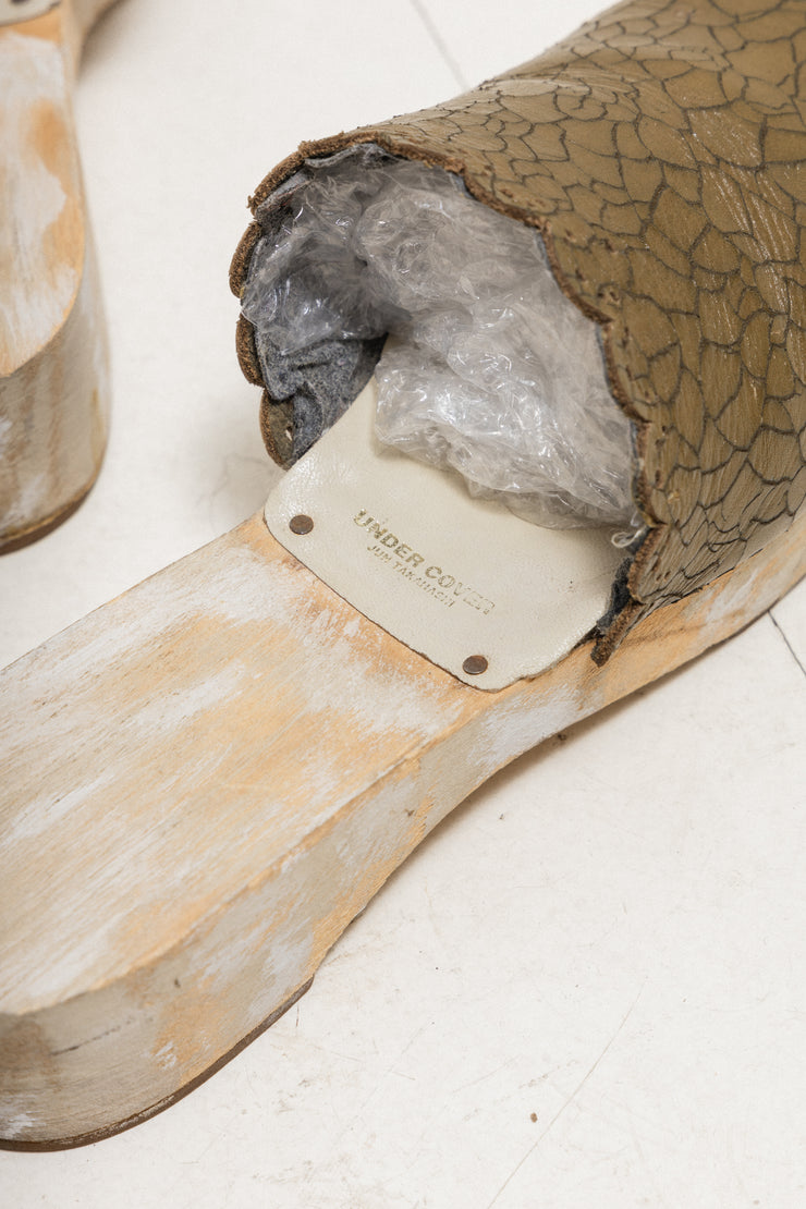 UNDERCOVER - SS05 "But Beautiful II" Crackled leather sandals with painted wooden sole (runway)