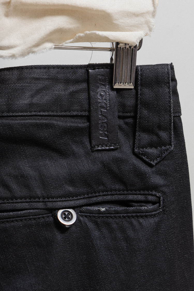 ISAMU KATAYAMA BACKLASH - Waxed cargo pants with zippers – L'OBSCUR