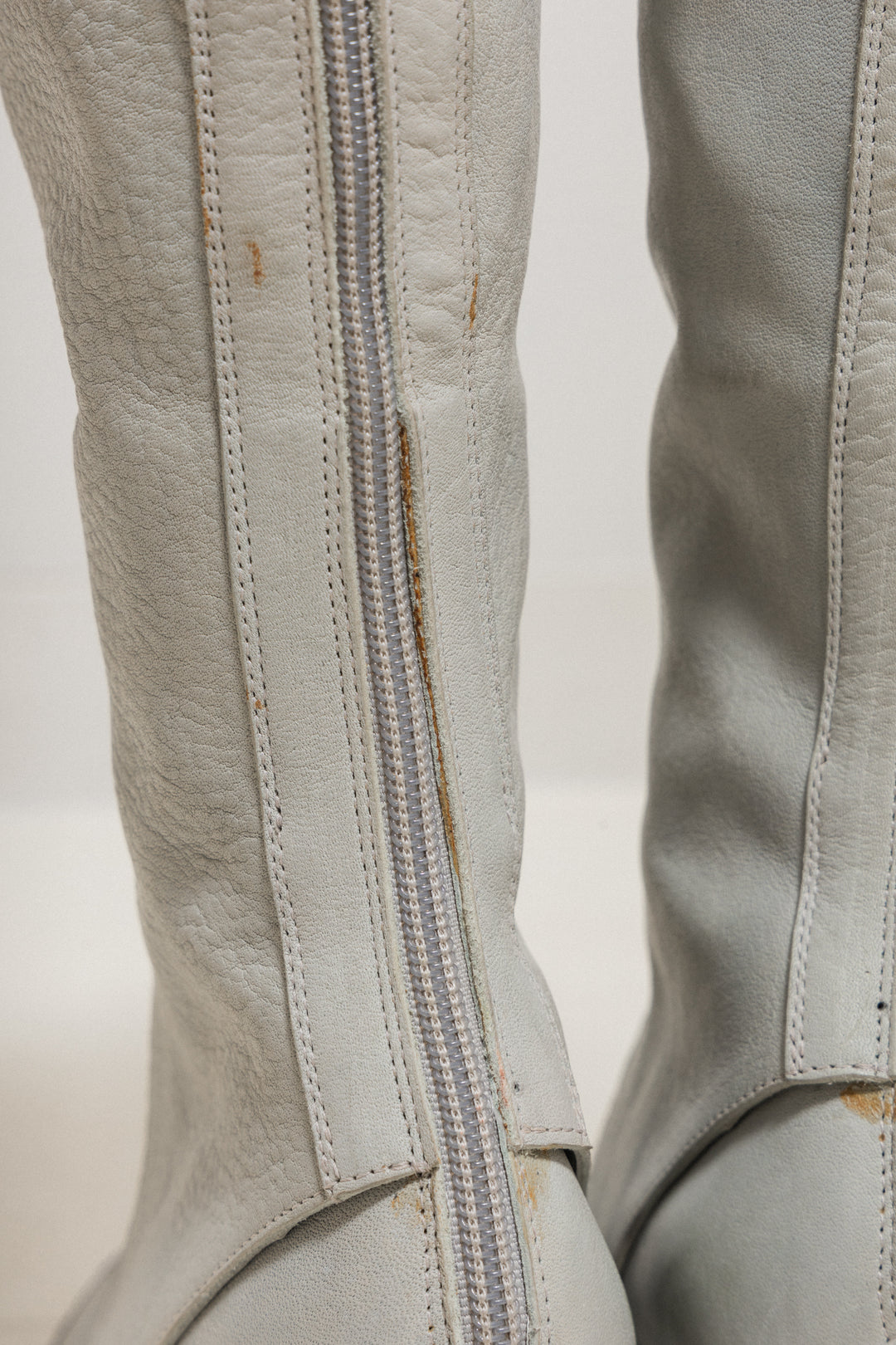 A.F VANDEVORST - SS01 High leather boots with removable chaps – L