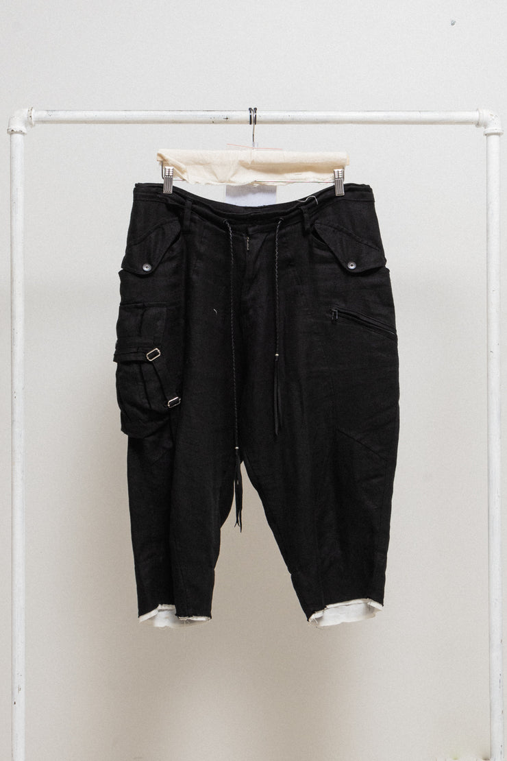 KMRII - Linen wide cargo shorts with buckles and goat skin details