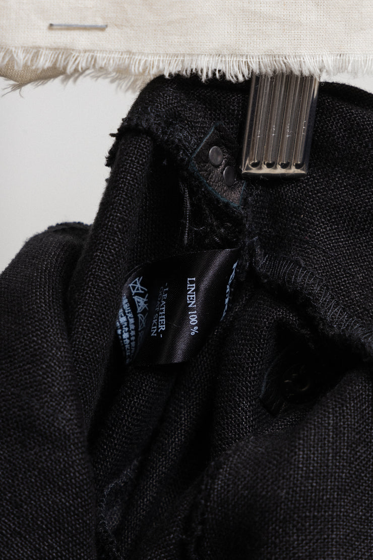 KMRII - Linen wide cargo shorts with buckles and goat skin details