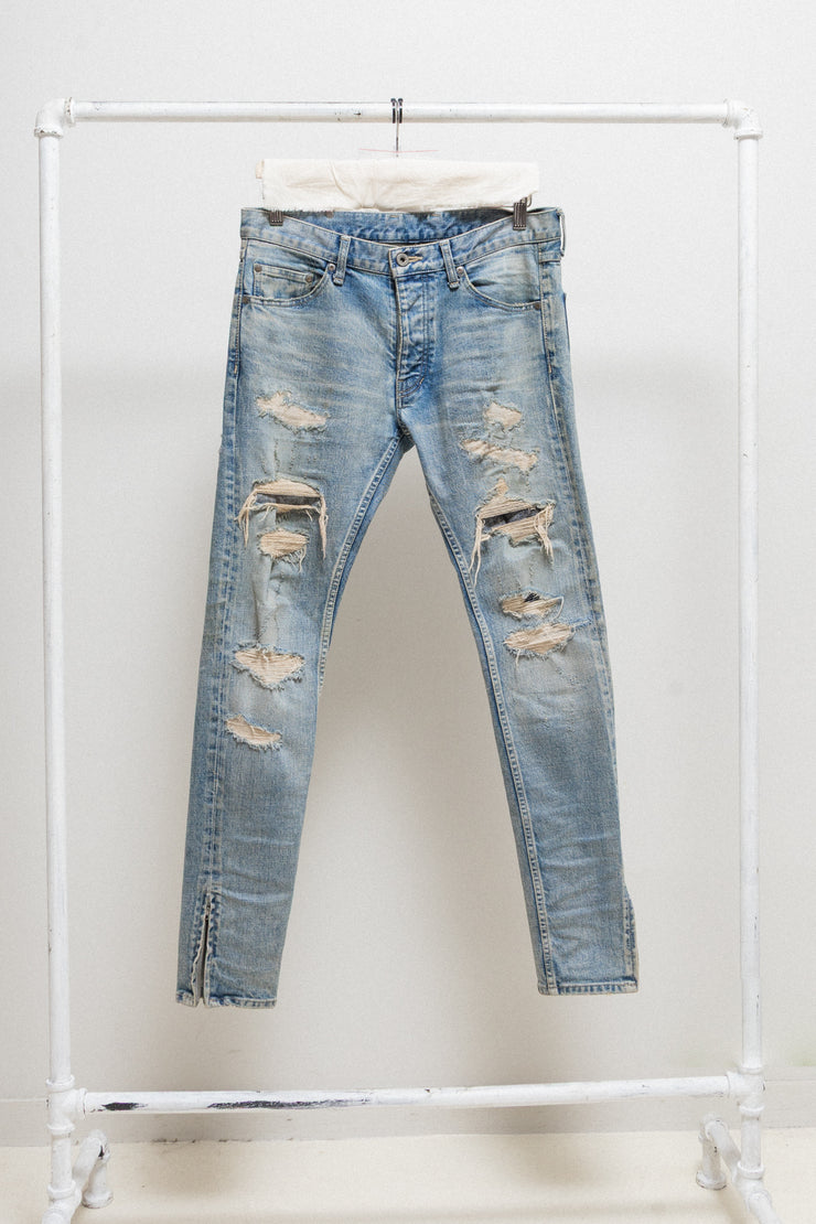 ISAMU KATAYAMA BACKLASH - Light washed crush denim with horse leather patches