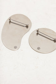 UNDERCOVER - SS04 « Languid » Set of two metal badges (skull)