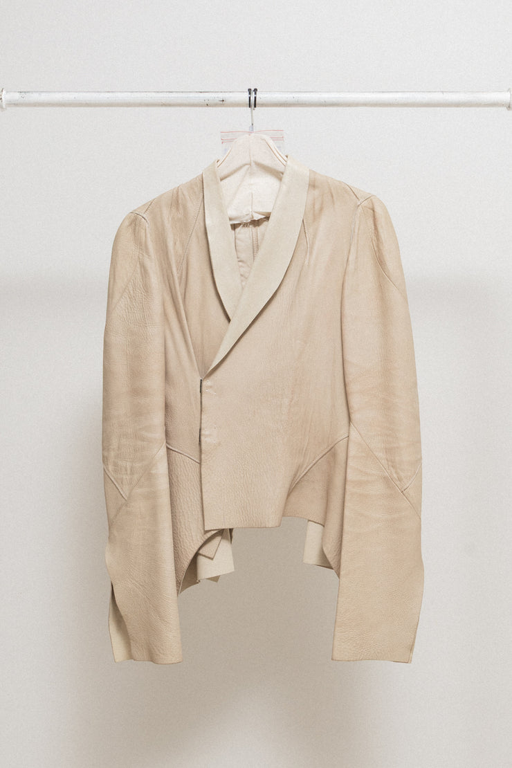 RICK OWENS - FW05 "MOOG" Cream lamb leather jacket with back pleats and elongated sleeves (runway)