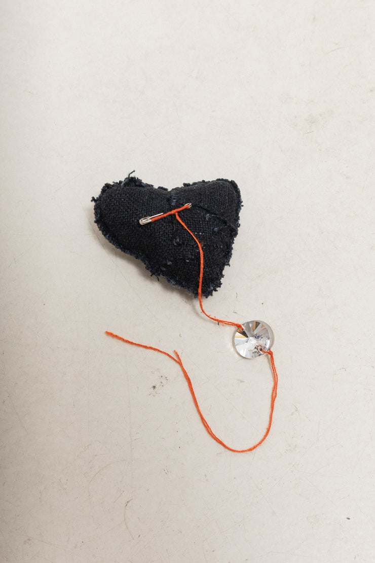 ANN DEMEULEMEESTER - SS05 Heart brooch (runway)