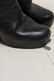 RICK OWENS - FW09 « CRUST » Leather wedge boots with triangular back volume (runway)