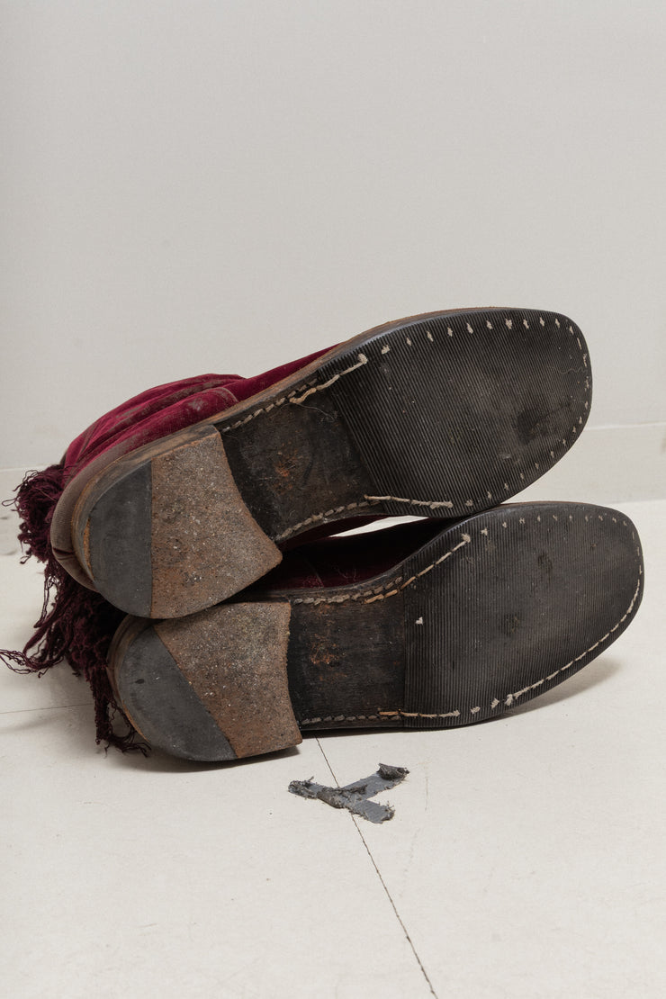 UNDERCOVER - FW04 « But Beautiful » High aged velvet boots with fringes and unmatching lining (runway)