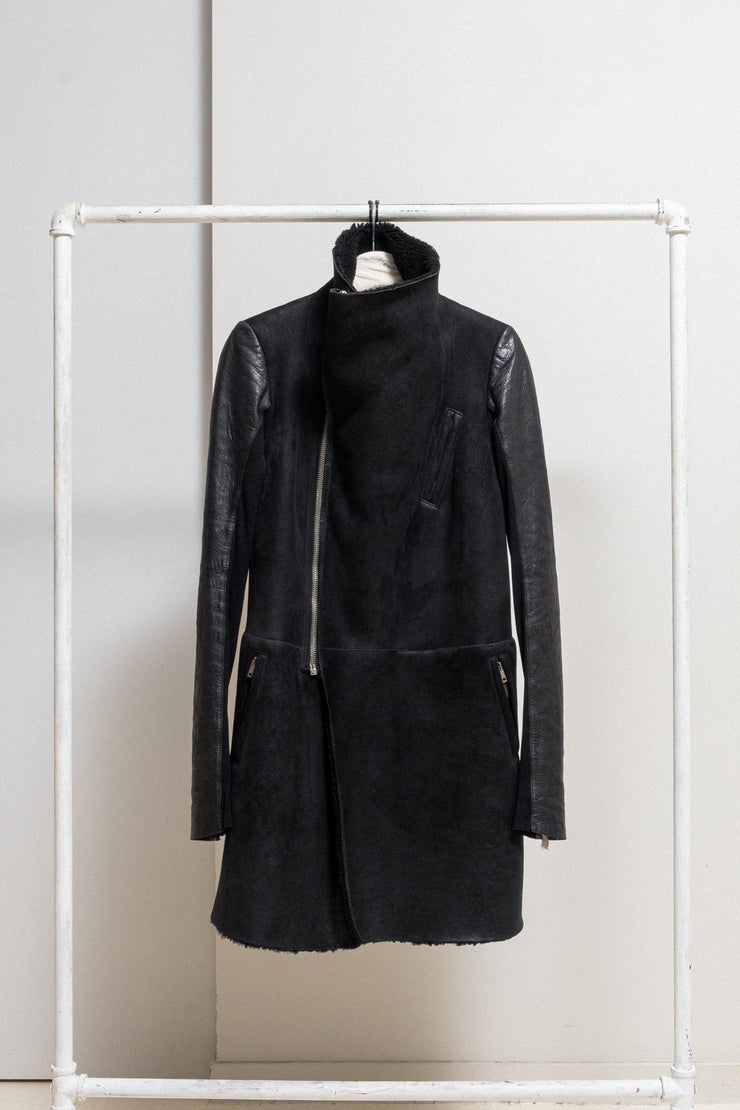 RICK OWENS - FW10 "GLEAM" Lamb leather long jacket with matching fleece and textured sleeves