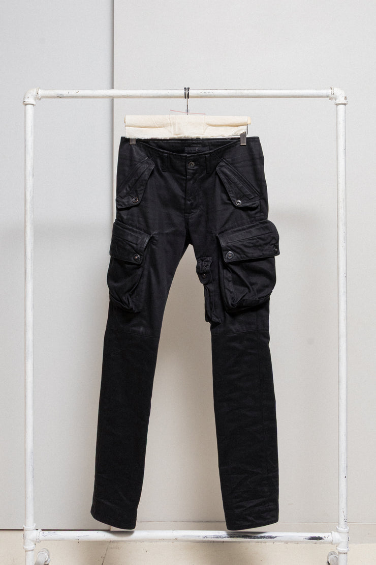 JULIUS 7 - FW09 « Canon_2 protection_ism » Cotton satin slim gasmask pants
