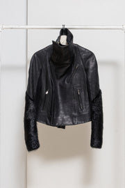 RICK OWENS - FW13 « PLINTH » Cropped lamb leather jacket with beaver fur covered sleeves