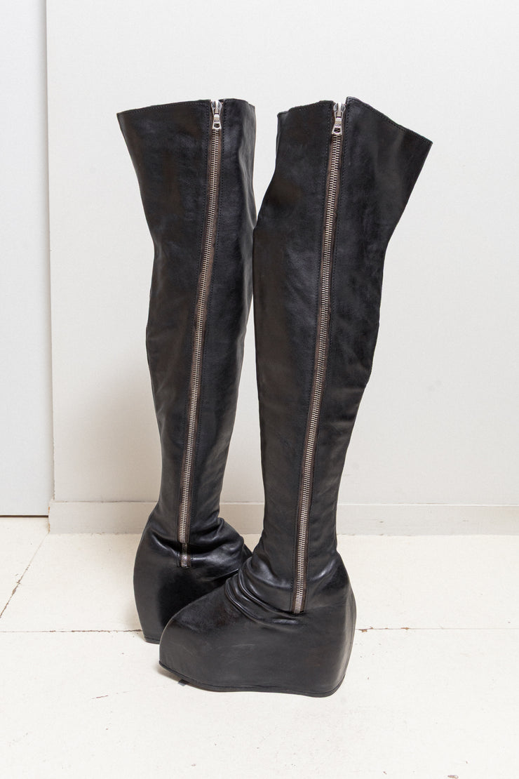 FREDERIK LIEDERLEY - 1/1 FW23 « Intimate Rituals » Thigh high calfskin 15cm platform boots