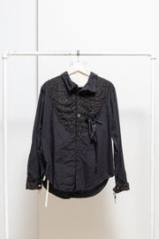 KHÔL - Handmade cotton shirt with lace details, rose brooch and cuff pearls