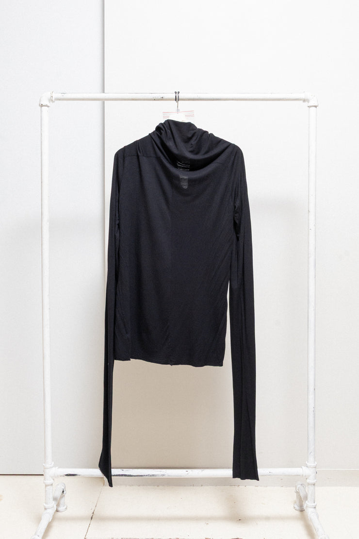 ATTACHMENT - Rayon top with extra long sleeves