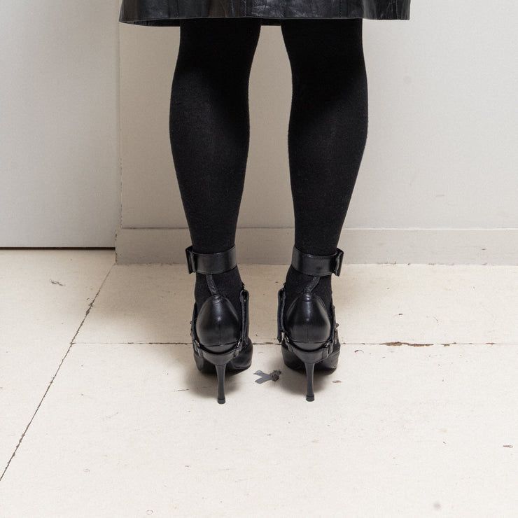 ALICE AUAA - Leather knife pumps with buckled straps and signature metal bat ring