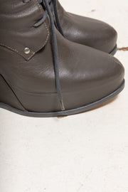 A.F VANDEVORST - Lace up leather wedge boots with studs