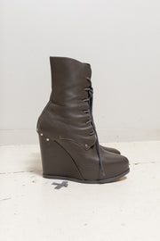 A.F VANDEVORST - Lace up leather wedge boots with studs