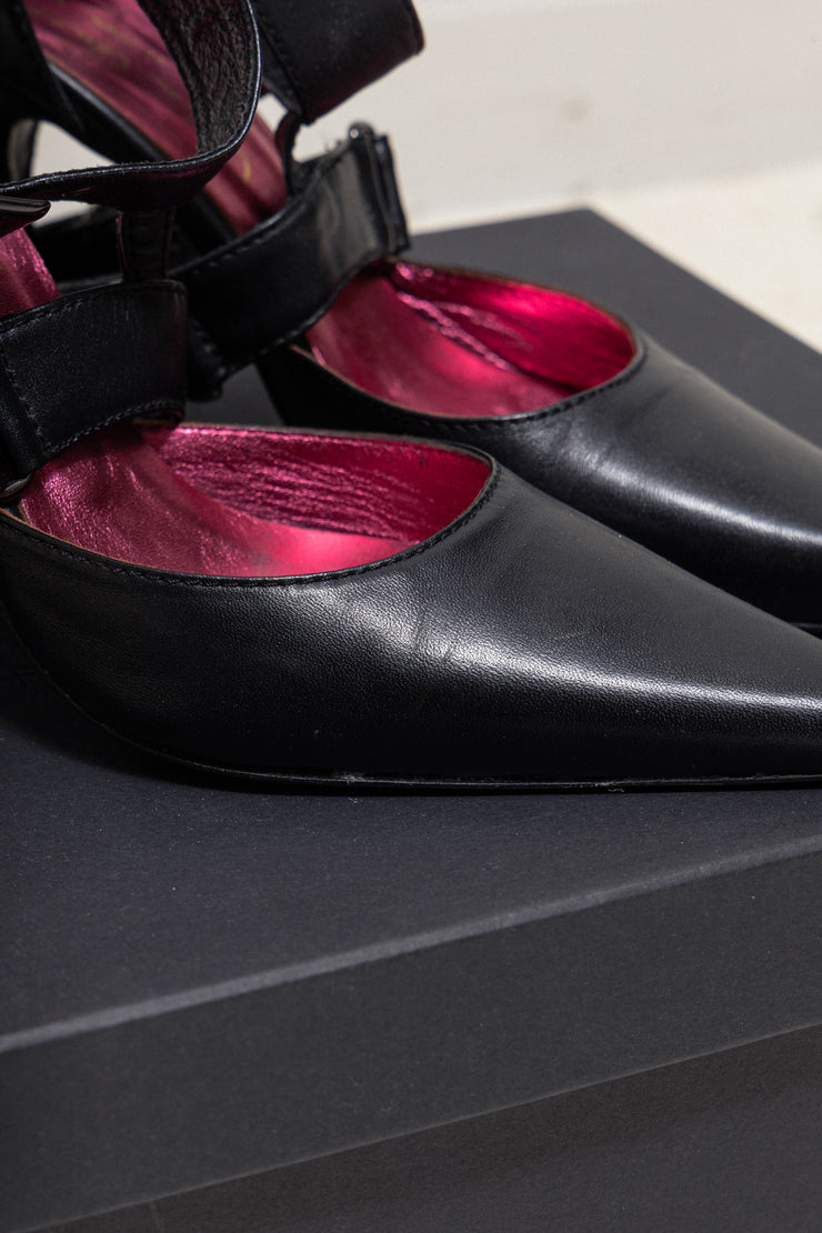 ALICE AUAA - Leather knife pumps with buckled straps and signature metal bat ring