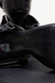 ALICE AUAA - Leather knife pumps with buckled straps and signature metal bat ring