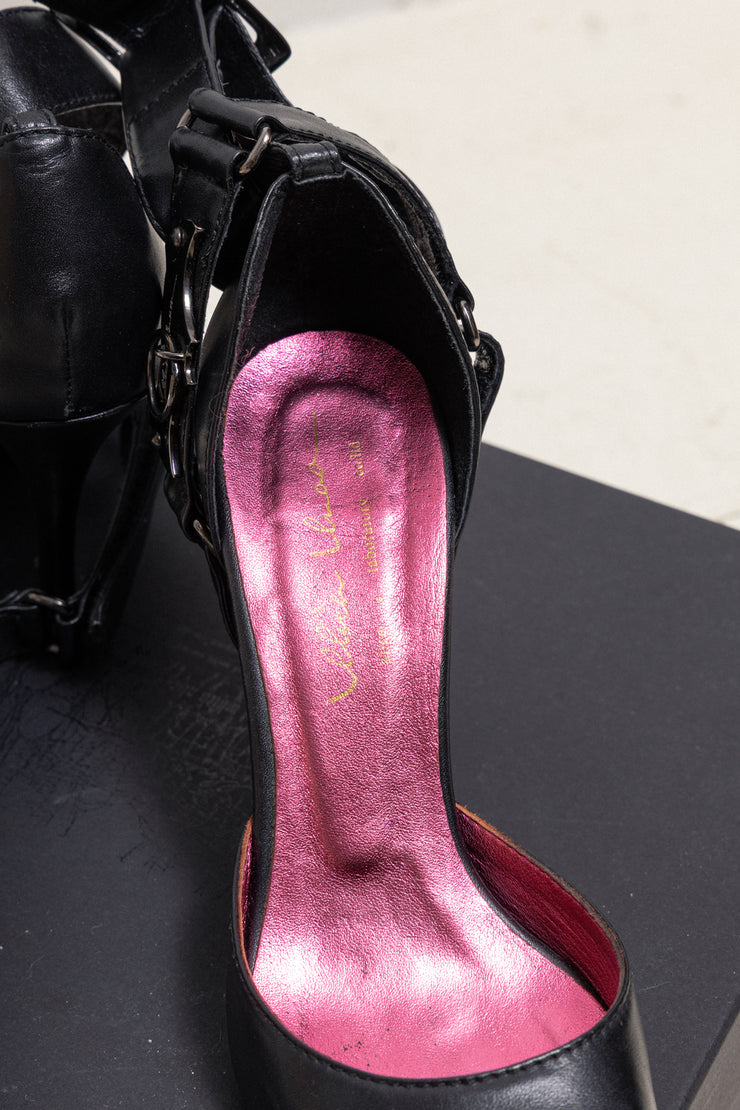 ALICE AUAA - Leather knife pumps with buckled straps and signature metal bat ring