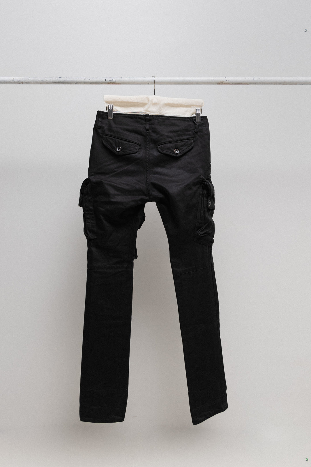 JULIUS 7 - FW09 Cotton satin slim Gas Mask cargo pants – L