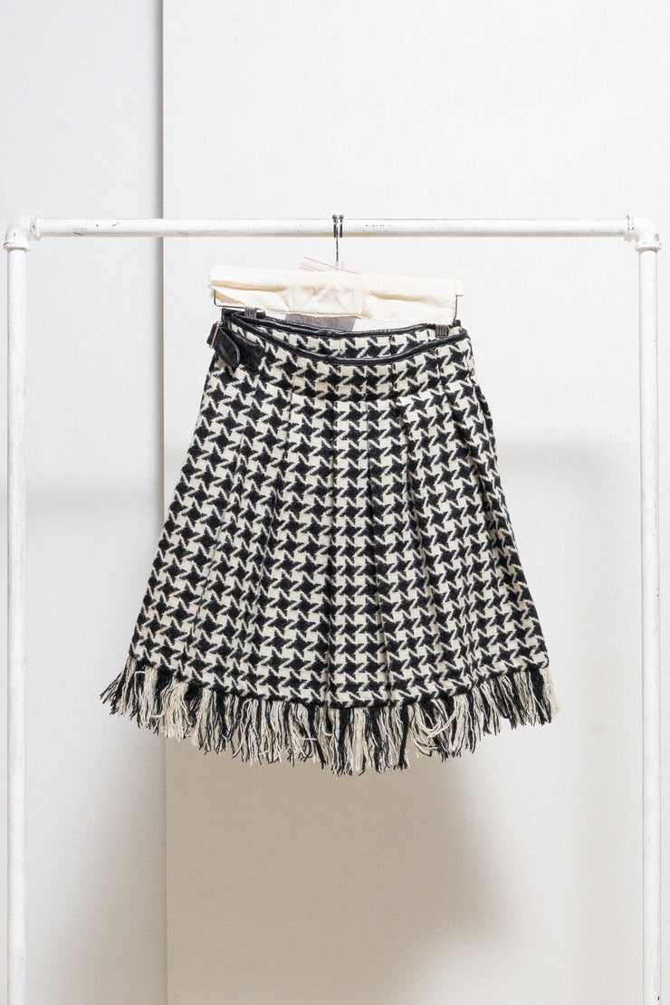 YOHJI YAMAMOTO - FW03 Thick wool kilt skirt with lamb skin details (runway)