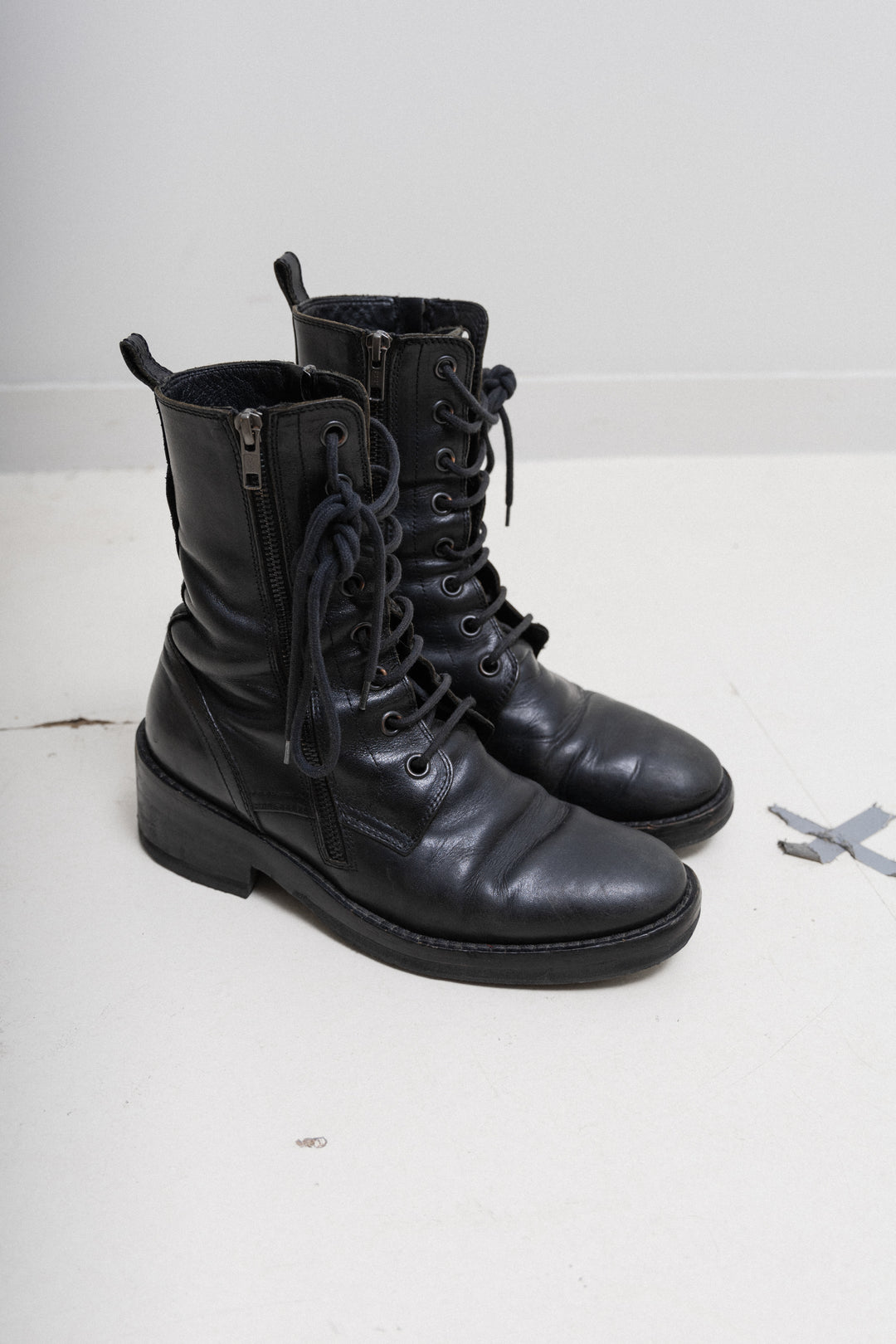 ANN DEMEULEMEESTER Lace up leather boots with double zippers L OBSCUR