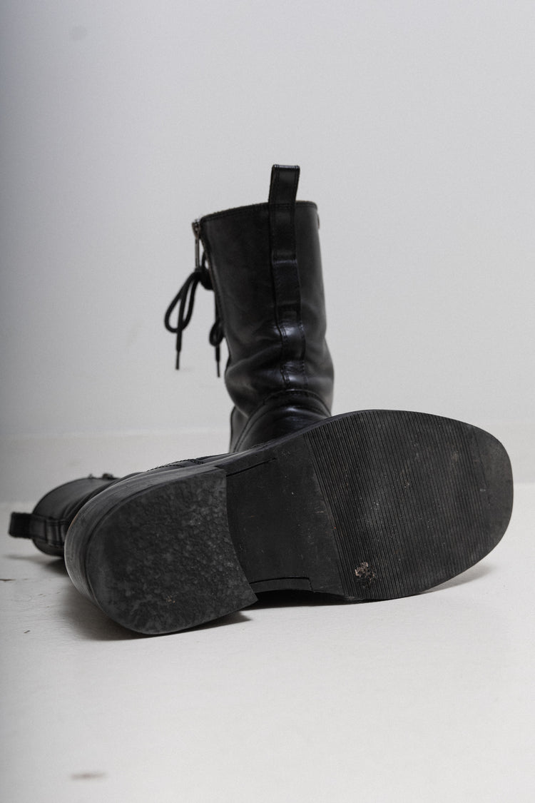 ANN DEMEULEMEESTER - Lace up leather boots with double