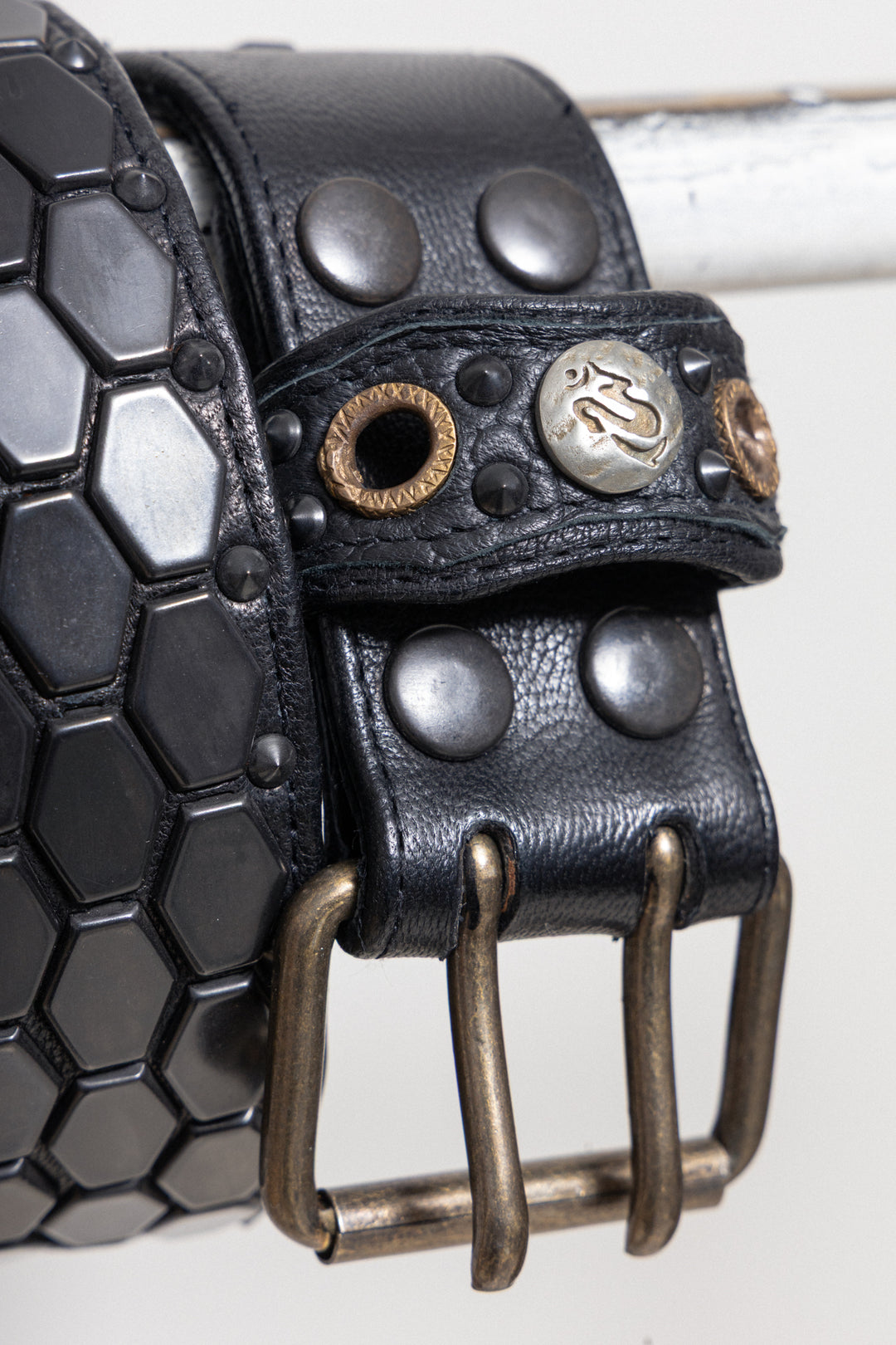 KMRII - Honeycomb studded leather belt – L'OBSCUR